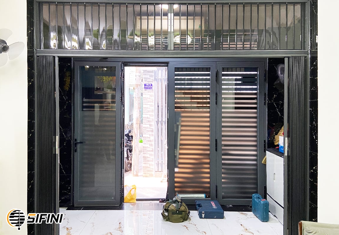 Cửa xếp lá nhựa trà