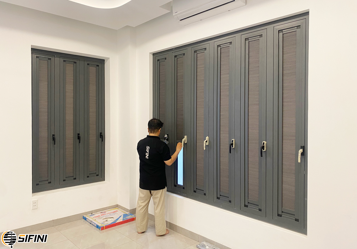 Rèm tổ ong gắn kính