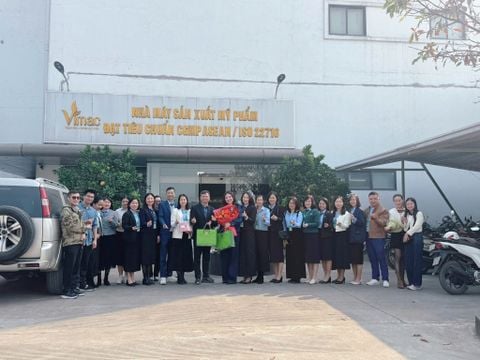 CHUYẾN THĂM NHÀ MÁY VIMAC & CHIẾN LƯỢC PHÁT TRIỂN DÒNG SỮA TẮM SEEK.SI