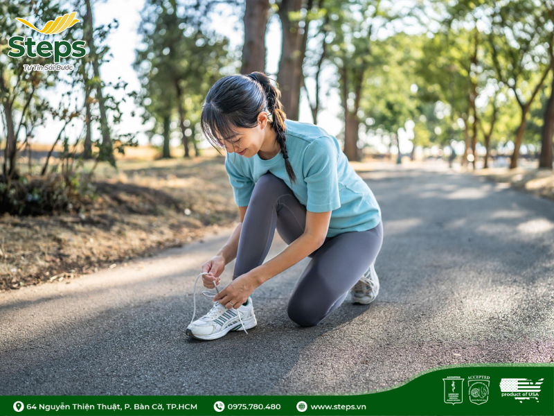 Người mới chạy bộ có cần dùng lót giày nâng vòm không?