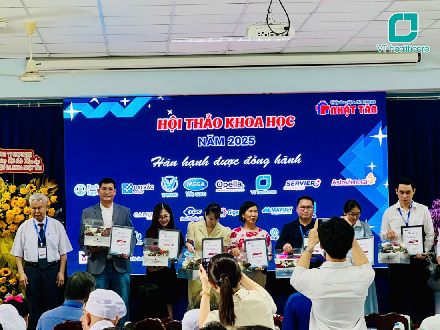 Tổng kết Hội thảo Khoa học tại Bệnh viện Đa khoa Nhật Tân (An Giang)