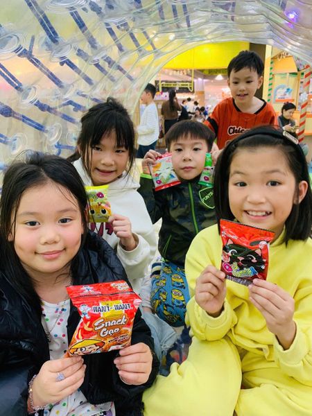 Đến kidzooona, mua combo vé ưu đãi bé nhận ngay quà kẹo xinh từ Want Want Việt Nam!