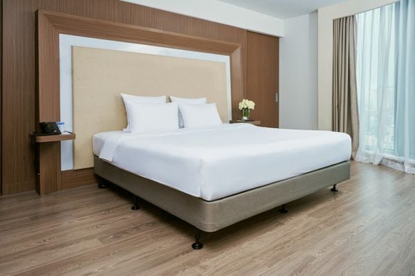 Có Nên Mua Chăn Ga Cưới Màu Trắng? Giải Mã Quan Niệm Và Xu Hướng Cưới Hiện Đại