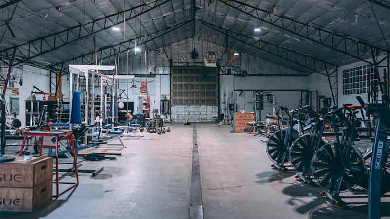 phòng cigar trong phòng gym, cigar lounge bí mật