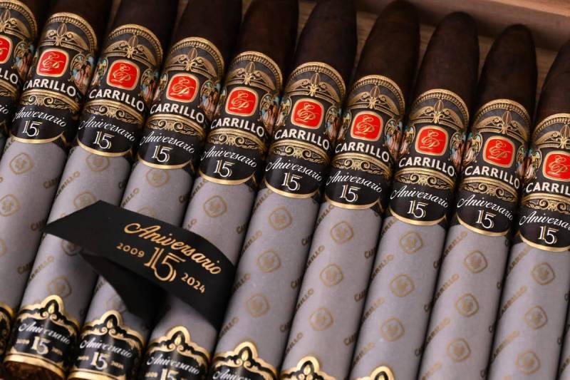E.P. Carrillo 15 Year Anniversary có gì đặc biệt, xì gà E.P. Carrillo kỷ niệm 15 năm