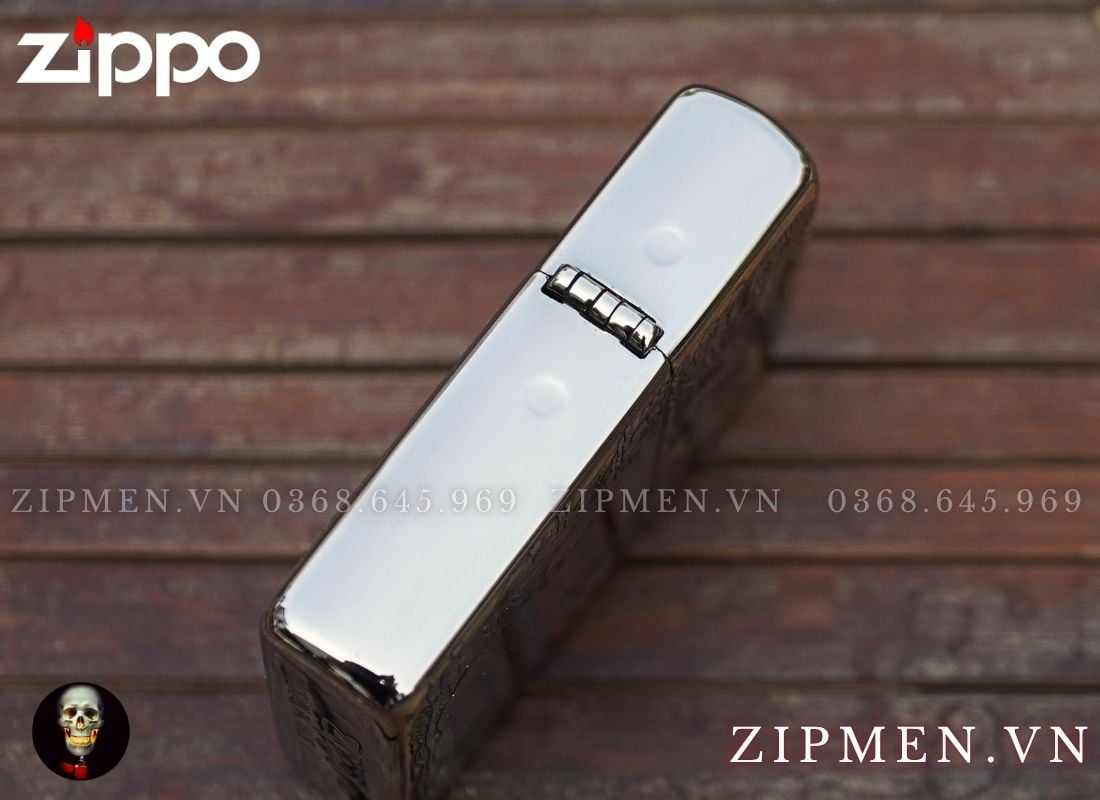 Zippo armor khắc nổi hình Geisha cầm kiếm Katana trắng bóng