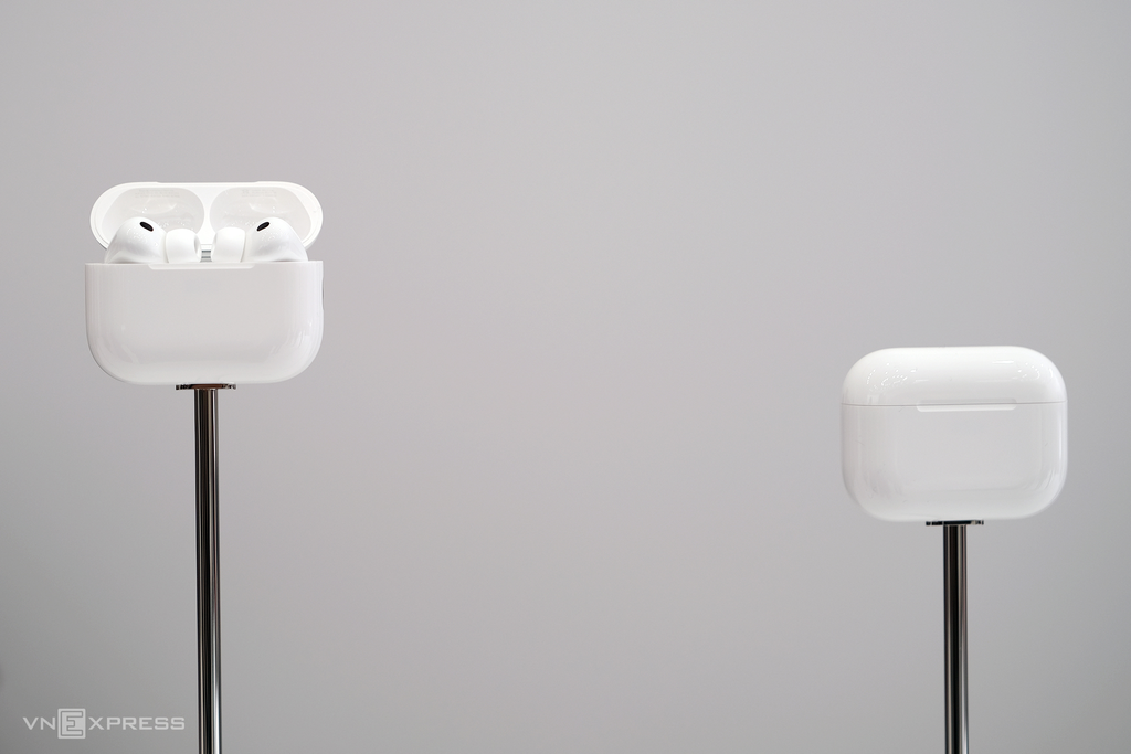 AirPods Pro 3 trình làng với cảm biến nhịp tim, dịch trực tiếp