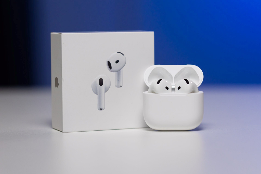 So sánh sự khác biệt giữa AirPods 4 và AirPods Pro 2
