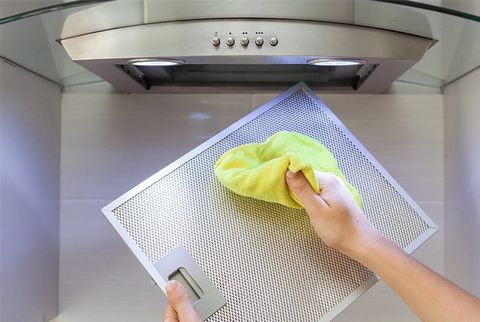Cách vệ sinh máy hút mùi tại nhà đơn giản, sạch dầu mỡ nhanh chóng