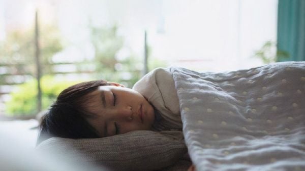 máy lọc không khí Panasonic F-VXW70-TM