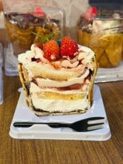 Bánh Waffle Trái Cây – Món bánh tráng miệng ít ngọt, ăn liền tại ITT