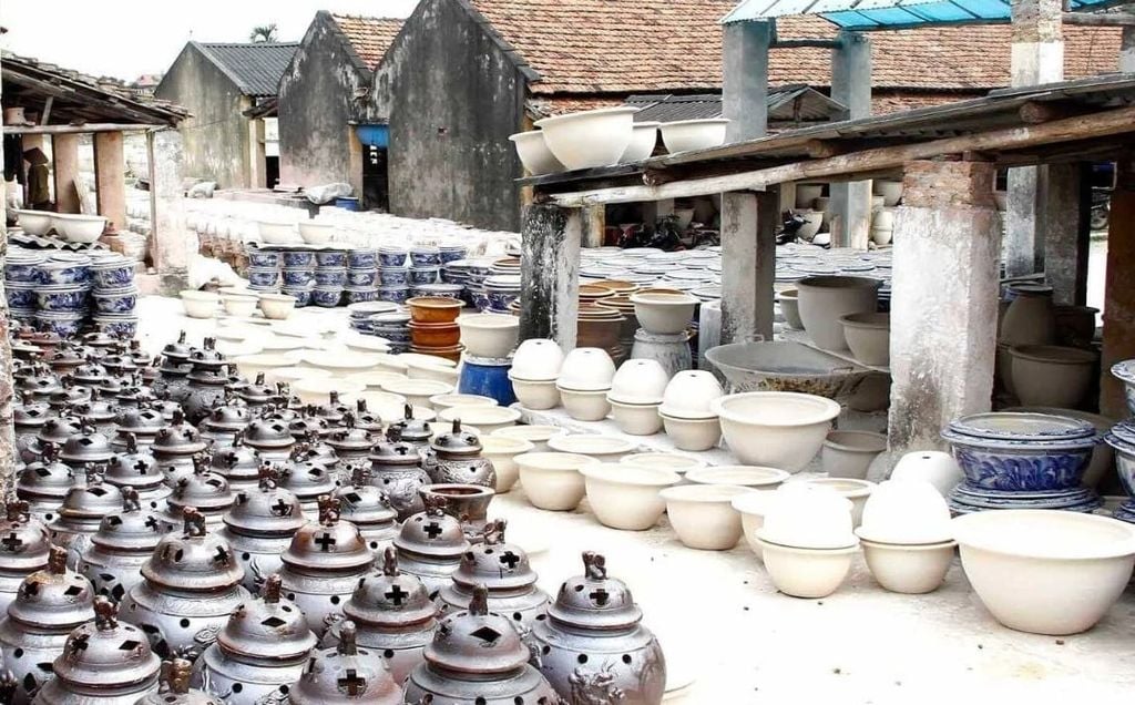 Manufacturing Process Inside a Vietnamese Ceramic Factory