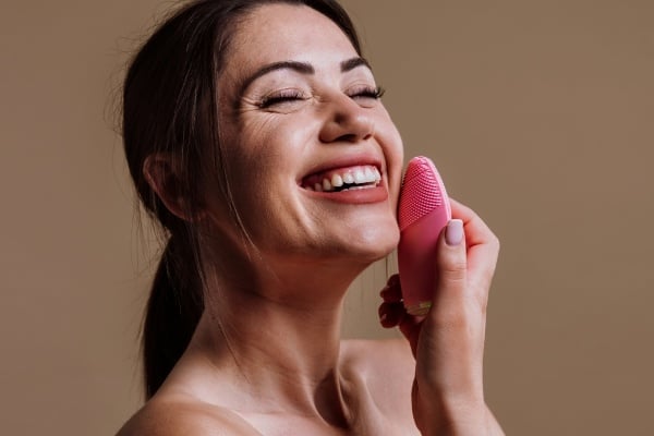 Có Nên Dùng Máy Rửa Mặt Mỗi Ngày?
