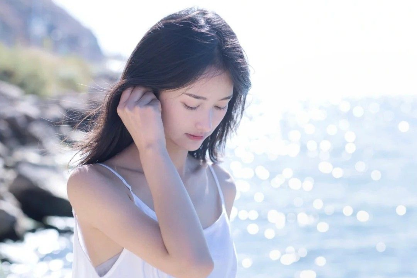 Biết Hè Thích Đi Biển Rùi Nhưng Để Ý Làn Da Một Tý Nha!