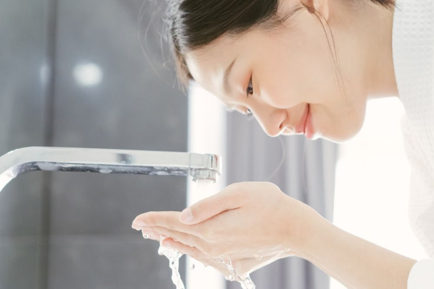 Một Ngày Nên Rửa Mặt Bao Nhiêu Lần? Càng Nhiều Chưa Chắc Càng Sạch