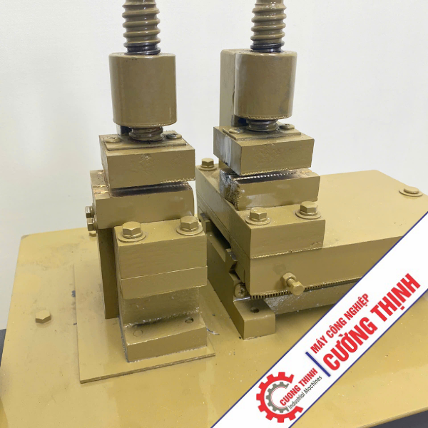 Máy hàn đối đầu UN-10 tại Cường Thịnh