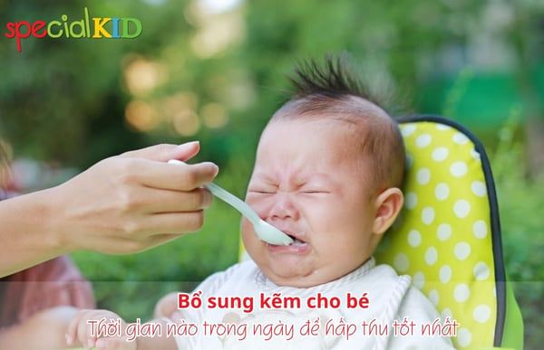 Bổ sung kẽm cho bé vào thời gian nào trong ngày để hấp thu tốt nhất