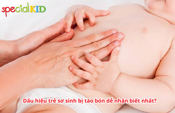Trẻ sơ sinh rặn đỏ mặt có phải bị táo bón không?