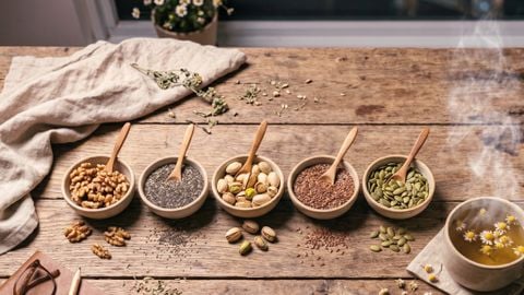 Bật Mí 5 Loại Hạt Giàu Omega-3 Giúp Bạn Có Giấc Ngủ Ngon Sâu Giấc