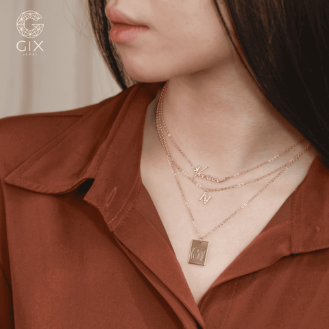 [MỚI NHẤT] Hướng Dẫn Chọn Dây Chuyền Khắc Tên & Chữ Cái Từ A–Z