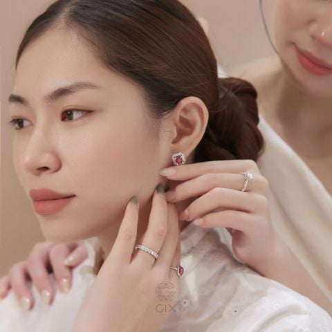 [20+ Quà Tặng Mẹ 20/10] Gợi Ý Những Món Quà Ý Nghĩa, Sang Trọng & Giàu Cảm Xúc