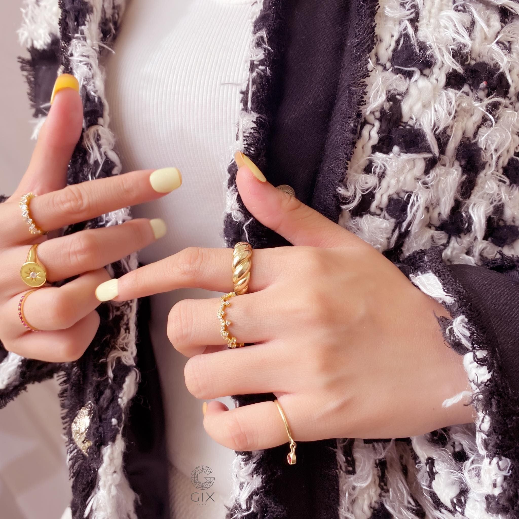 Top 10+ Mẫu Nhẫn Nữ Đeo Ngón Giữa Đẹp, Cá Tính
