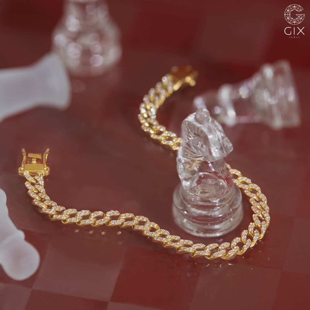 Mẫu lắc tay mắc xích vàng 18K mạnh mẽ, phù hợp cho nam