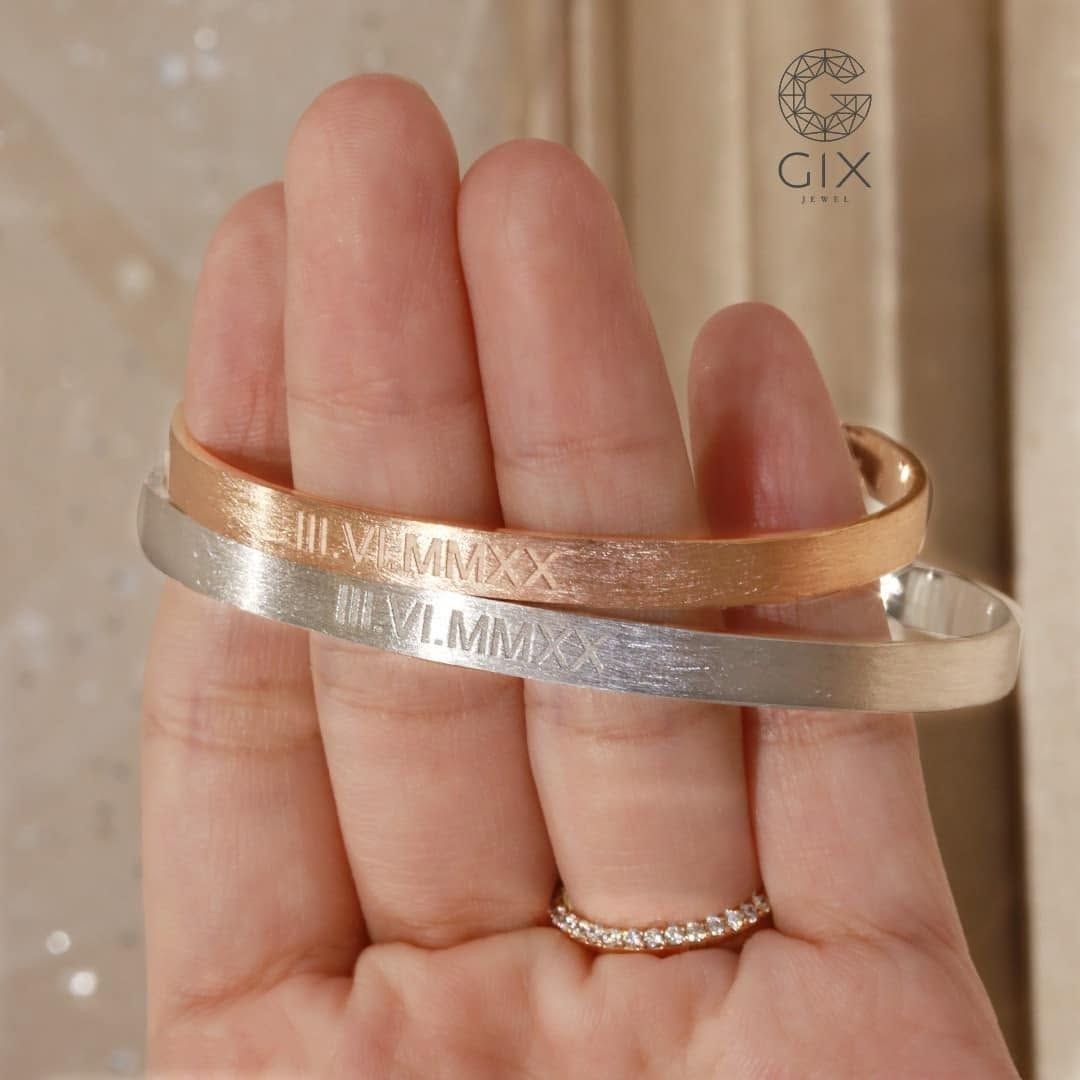 (Vòng tay bạc mạ vàng 18K sang trọng, cần bảo quản kỹ)