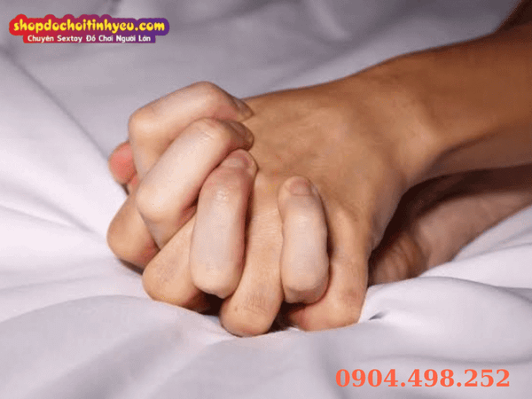 Hệ lụy khi yêu quá nhiều hoặc quá ít