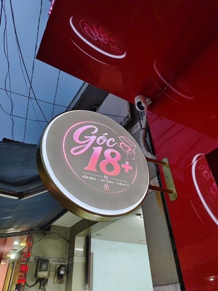 Bên trong Shop Đồ Chơi Tình Yêu Thủ Đức