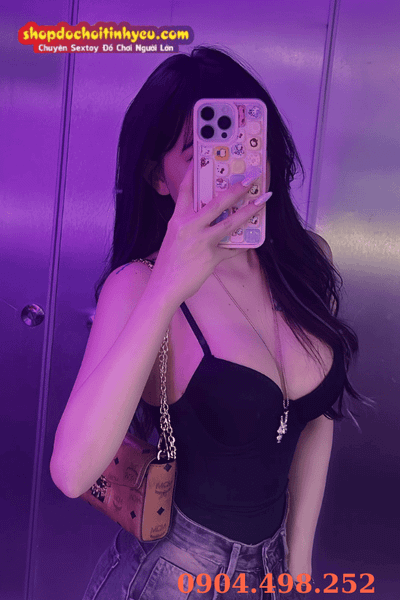 Ảnh hot girl tóc ngắn bikini