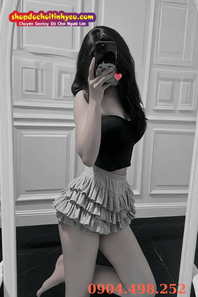 Hình ảnh cô gái che mặt