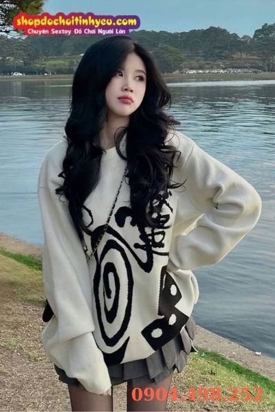 Con gái dễ thương diện váy ngắn