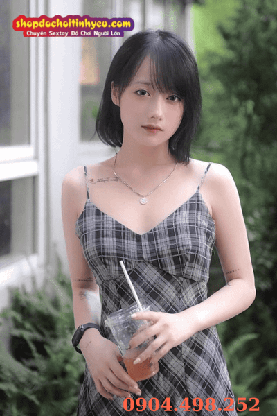 Hot girl tóc ngắn