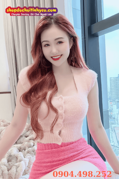 Cô gái đáng yêu​​​​​​​