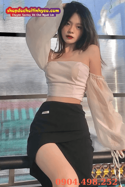 Hot girl gương mặt sáng