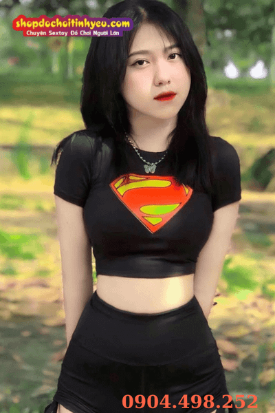 Hot girl phong cách tươi trẻ