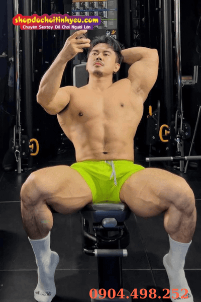 Ảnh sáu múi​​​​​​​