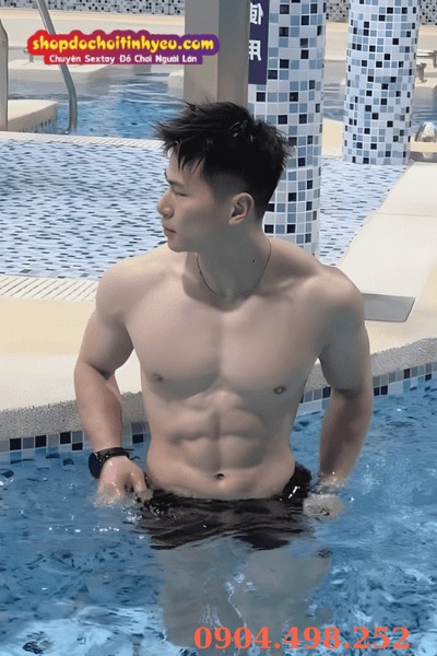 Hình trai 6 múi che mặt