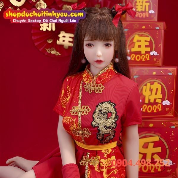 Búp bê tình dục Trung Quốc truyền thống xường xám ngắn màu đỏ