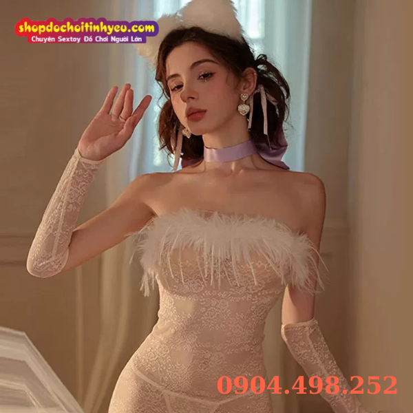 Cosplay mèo lấp ló kích thích tò mò