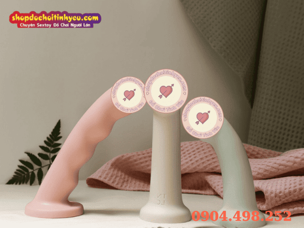 Dương vật giả là gì? Phân biệt dildo và máy rung sextoy