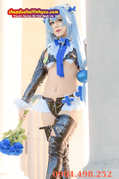 Thiếu nữ hóa thân nhân vật