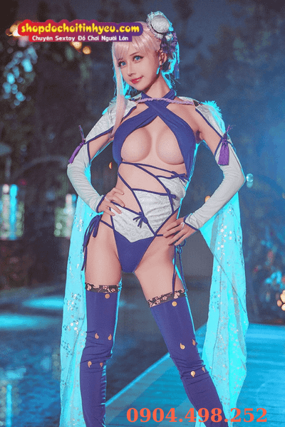Ảnh gái xinh cosplay lộ hàng
