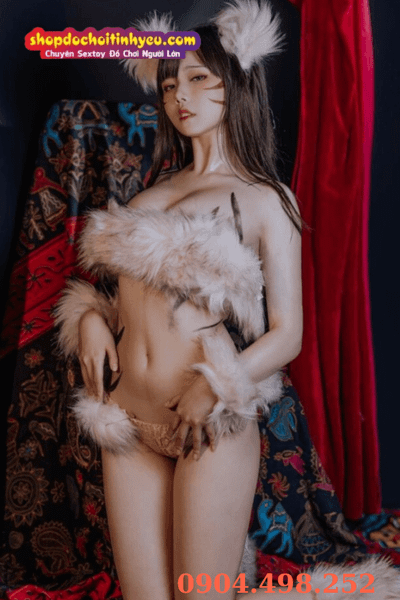 Gái xinh nude cosplay