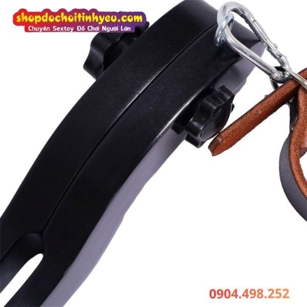 Gậy Kẹp Tinh Hoàn Có Còng Khóa Hai Chân Tra Tấn Nam Giới