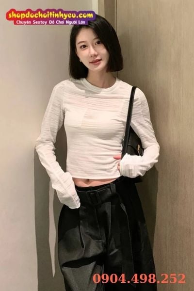 Gái tóc ngắn eo thon