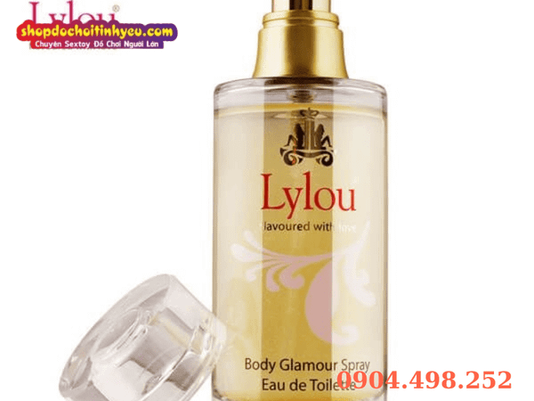 Cách xịt nước hoa tình yêu đúng cách