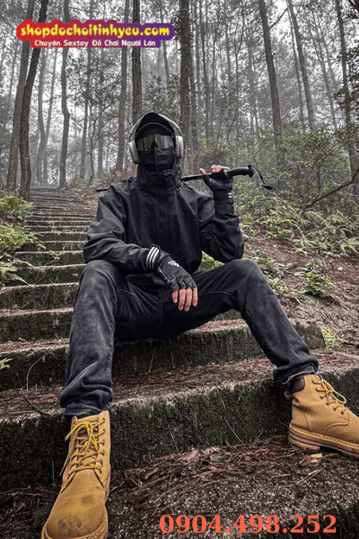 Boy ngầu đeo khẩu trang