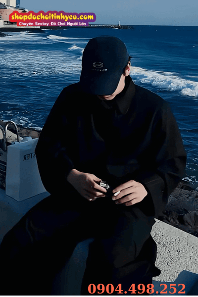 Trai thần thái che mặt